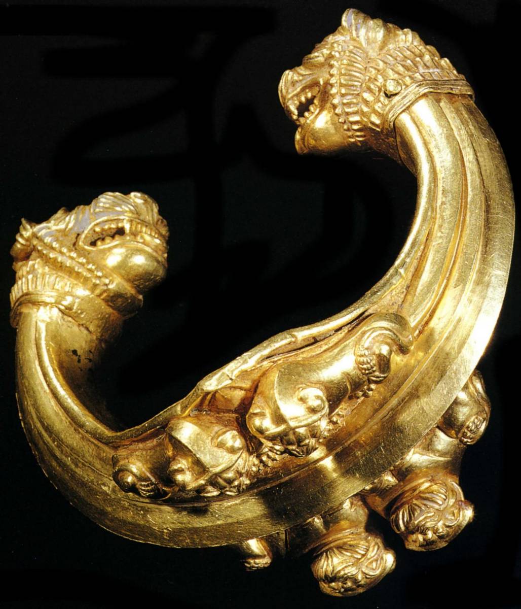 -800%20-700%20Bracelet%20aux%20figures%20de%20lions,%20Ziwiye%20Kurdistan%20Iran.jpg