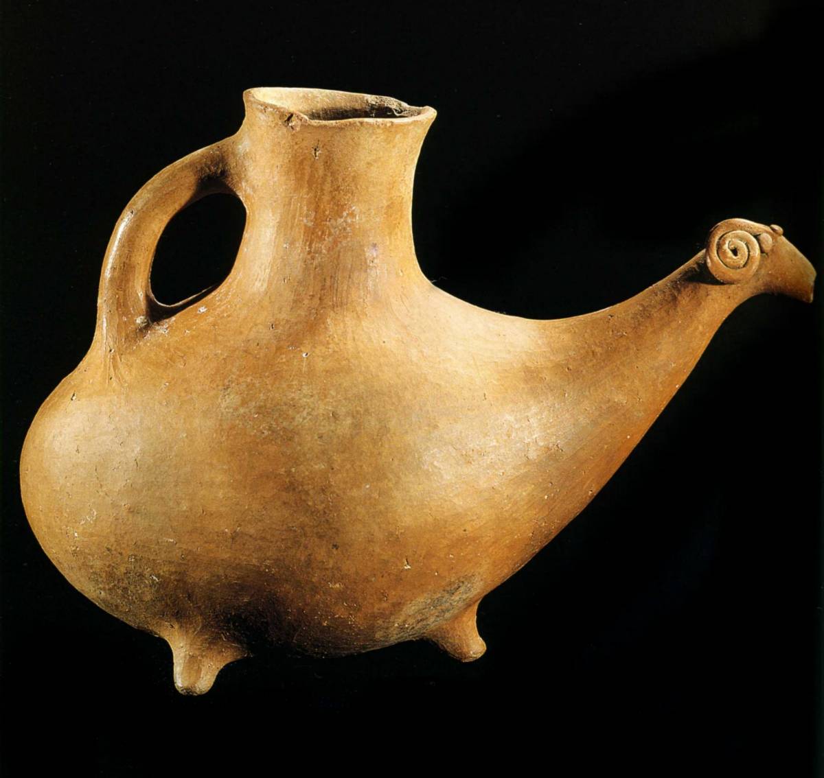 1%20200%20Vase%20theriomorphe%20a%20protome%20de%20belier,%20en%20ceramique,%20Germi%20Azerbaidjan%20Iran.jpg