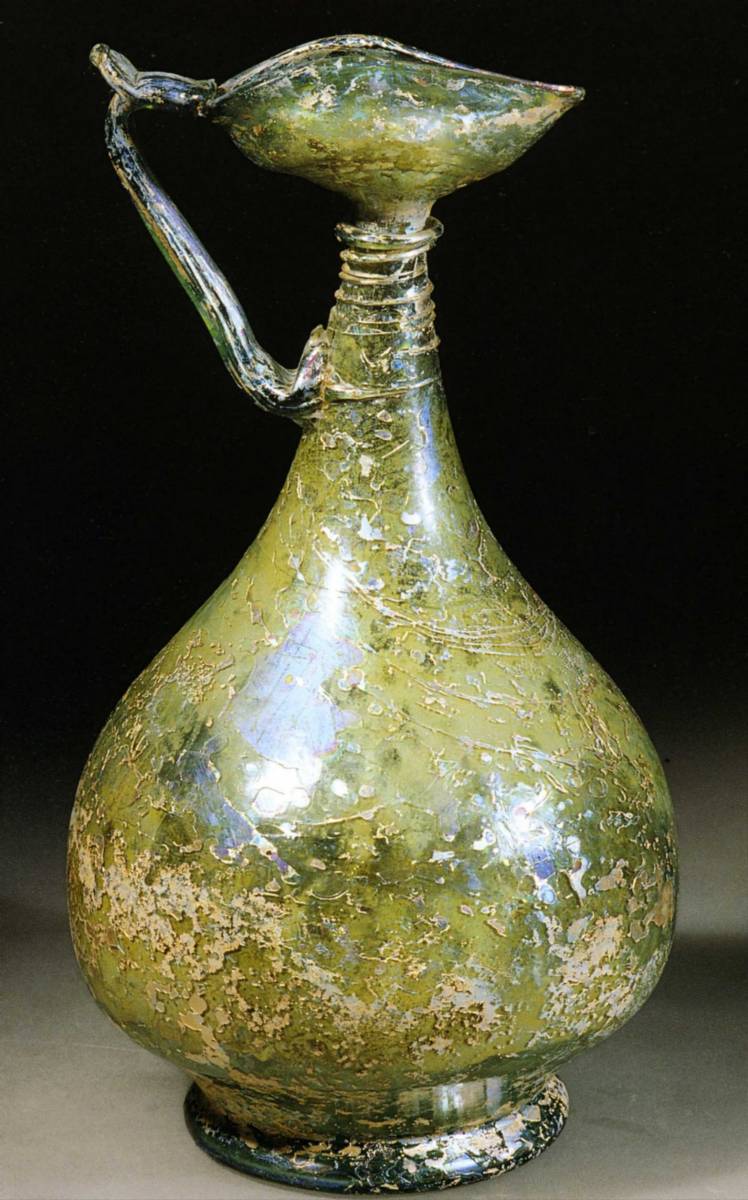 901%201100%20Pichet%20monochrome,%20verre%20vert,%20Ray%20Iran.jpg