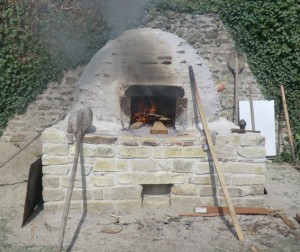 Armae / reconstitution d'un four de boulanger romain
