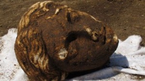 Sept statues liées aux «Métamorphoses» d'Ovide découvertes près de Rome