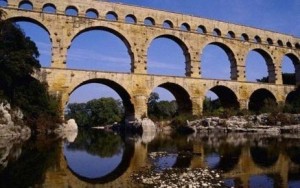 Les tarifs de visite du pont du Gard contestés
