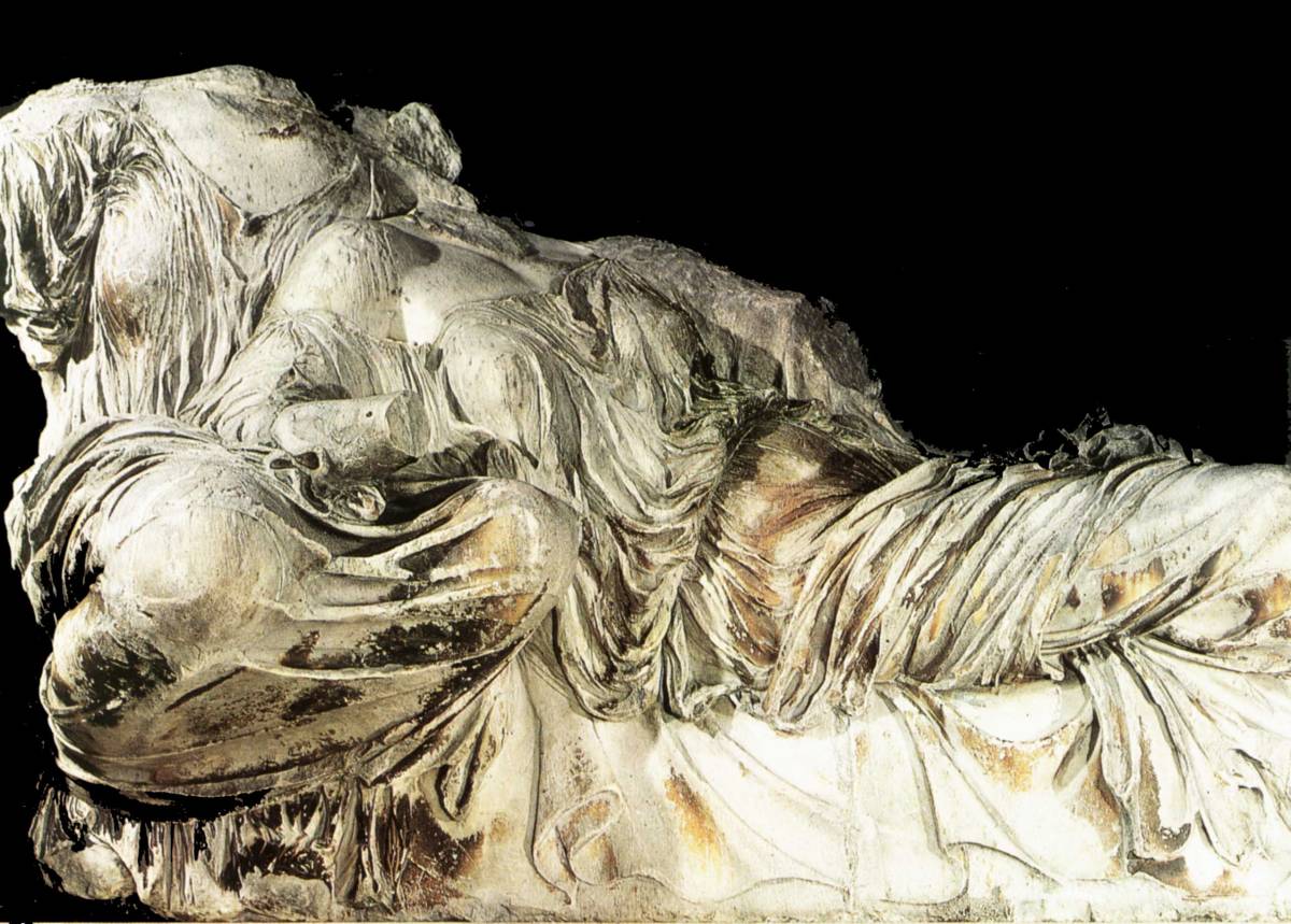 -447%20-432%20Parthenon%20d%27Athenes,%20fronton%20est,%20Diane,%20Aphrodite,%20Marbre%20du%20Pentelique,%20H.%201.40.jpg