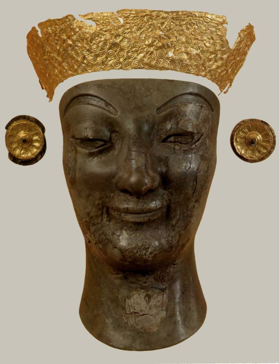 -599%20-500%20Artemis,%20Ivoire%20et%20or,%20Delphes.jpg