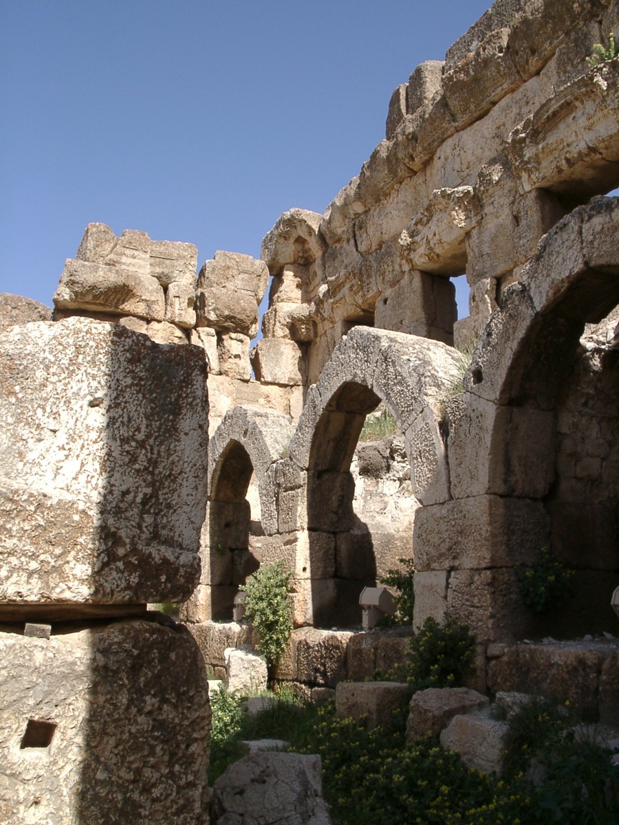 Baalbek-Turbelin-avril2004-04.jpg