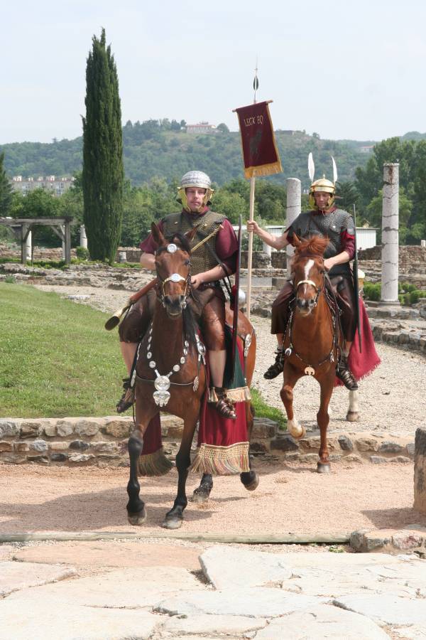Journees-Gallo-Romaines-2008-CavalerieRomaine-03.jpg