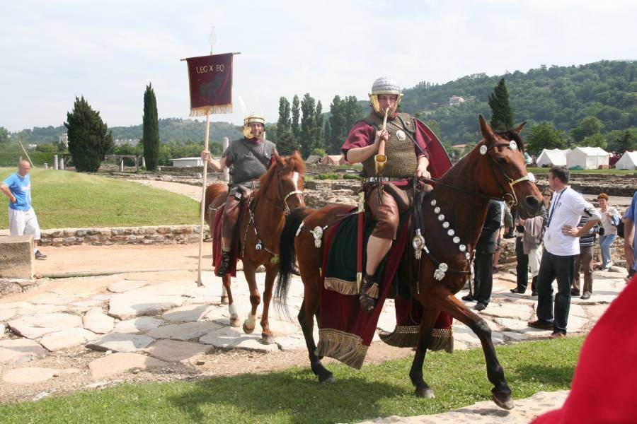 Journees-Gallo-Romaines-2008-CavalerieRomaine-04.jpg