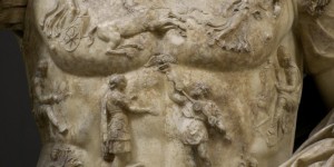 Analyser la statue d'Auguste Prima Porta