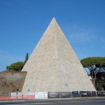 A Rome, réouverture de la Pyramide de Cestius après restauration