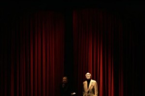 Au détour d'un hommage, on peut lire que l'immense acteur Christopher Lee avait suivi un parcours de lettres classiques