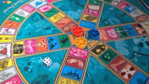 TNTV / Les collégiens jouent au Trivial Poursuit en latin