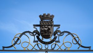 Carte & liste : les devises en latin & en grec des villes françaises