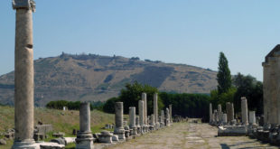 Des "sièges VIP" mis au jour dans les ruines d'un amphithéâtre romain en Turquie