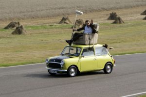 28 ans plus tard, un internaute découvre un gag en latin dans le générique de Mister Bean