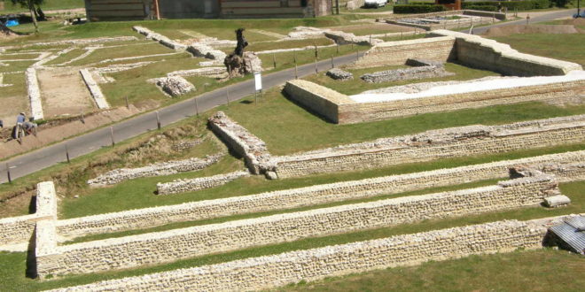 Huit lycéens organisent le premier événement latiniste sur le site archéologique Briga à Eu