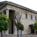 La beauté antique des immenses Hôpitaux de Saint-Maurice